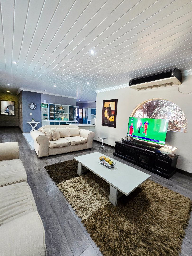4 Bedroom Property for Sale in Wilkoppies North West